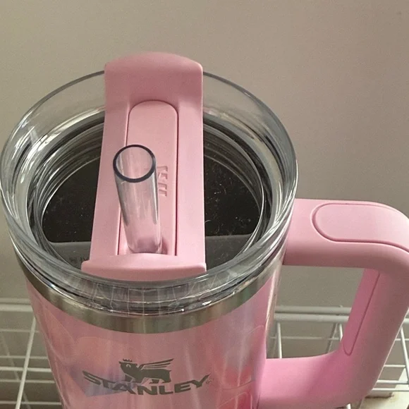 *NWT* Stanley Valentine’s Day 30oz Stainless Steel powder pink heart Gradient - Picture 10 of 11